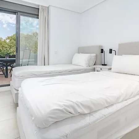 Ssg- Modern 2 Bedroom Sunset Golf *