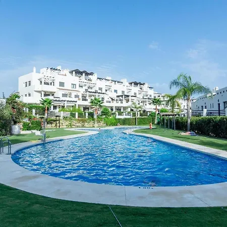 Ssg- Modern 2 Bedroom Sunset Golf Διαμέρισμα Εστεπόνα